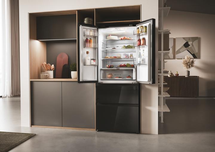 Actual product image Haier HFR3718ENGB FD 70 Series 3 Frigorifero (402 l)