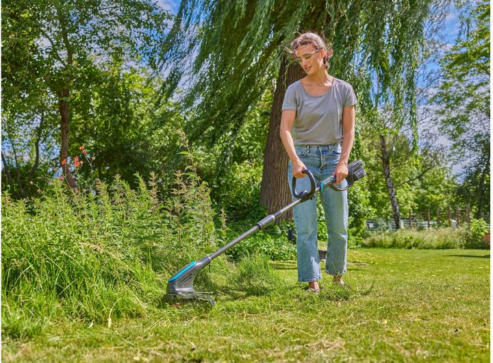 Produktbild Gardena Akku-Trimmer PowerTrim 30/18V P4A Ready-To-Use Set (Trimmfaden)