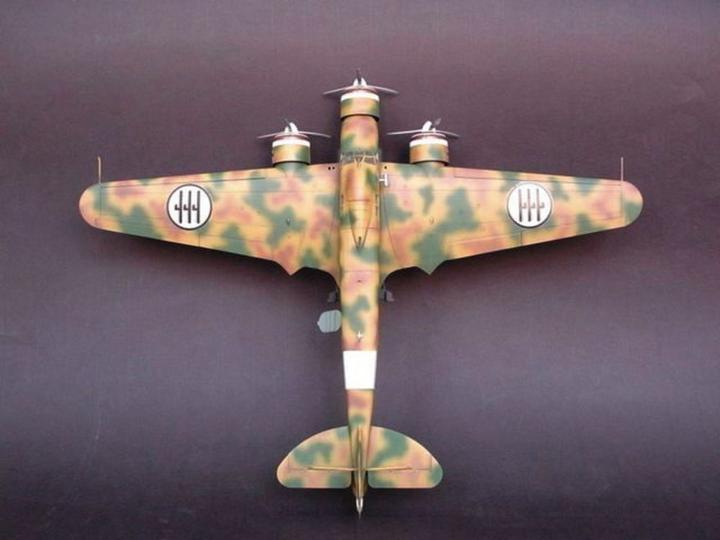 Immagine prodotto Trumpeter Savoia Marchetti SM-79 II Sparviero