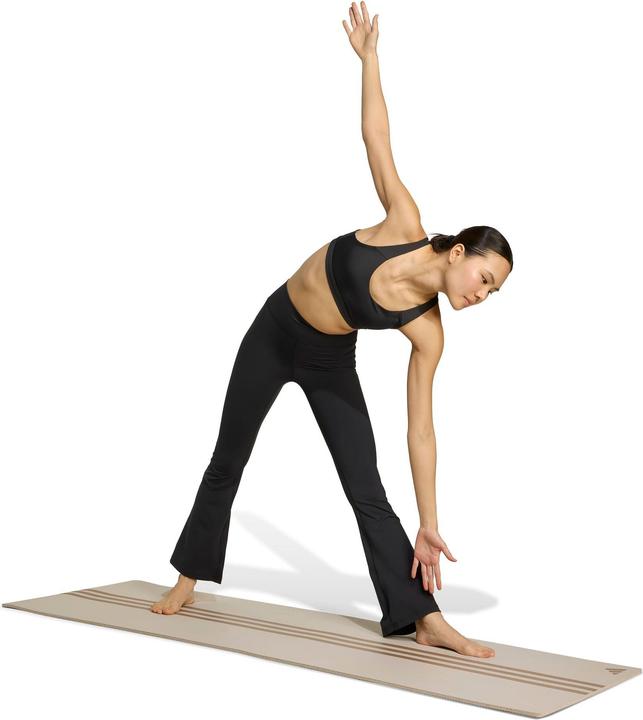 Image du produit Adidas Essentials Flare (S)