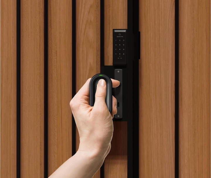 Actual product image Igloohome Keyfob Bluetooth