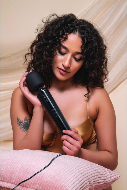 Produktbild Le Wand Powerful Plug-In Vibrating Massager