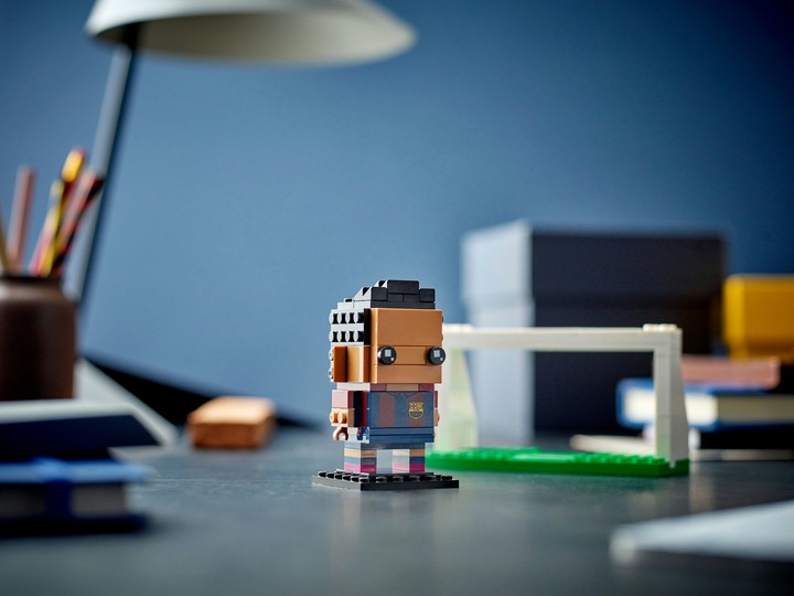 Actual product image LEGO Brick Headz - FC Barcelona â€" Go Brick Me (40542, LEGO Brickheadz)