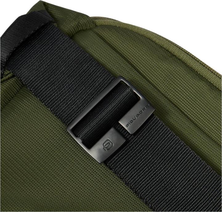 Produktbild Piquadro Gürteltasche aus recyceltem Stoff und Leder