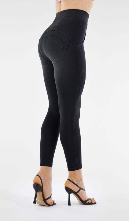 Actual product image Freddy WR.UP® Shaping Pants 7/8 WRUP4SHS328 (L)