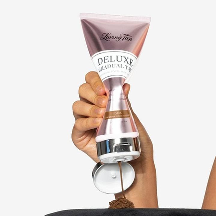 Actual product image Loving Tan Deluxe Gradual Tan Dark (Self tanning cream)