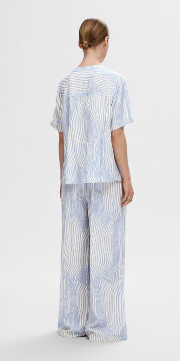 Immagine prodotto Selected Top con stampa e maniche corte (34)