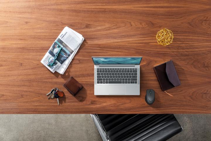Produktbild HP EliteBook 835 G7 (13.30", AMD Ryzen 5 Pro 4650U, 8 GB, 256 GB, DE)