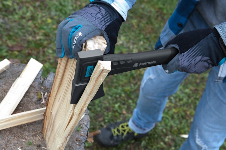 Actual product image Gardena Universal axe 900 B