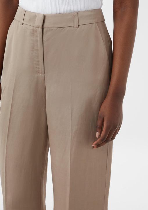 Actual product image Comma Hose Schimmernde Marlenehose aus Leinenmix mit Formbund (44)