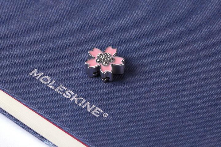 Actual product image Moleskine NB Sakura 2025 Pin Flower (No binding)