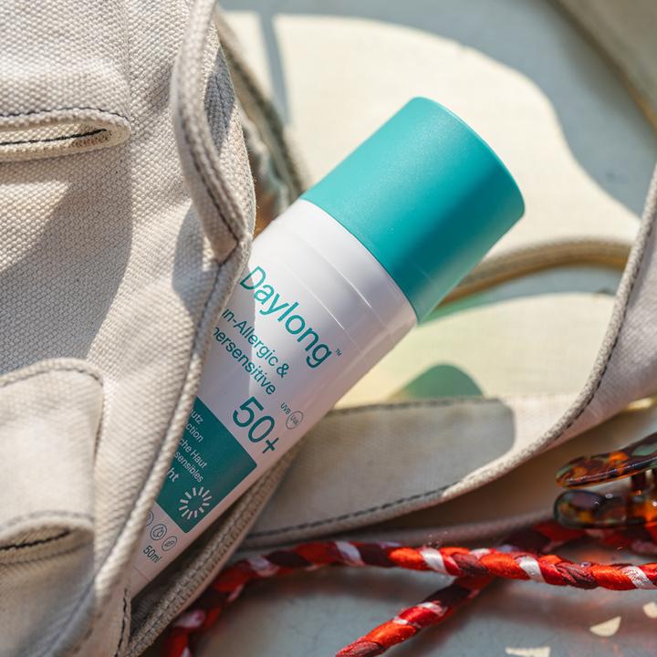 Immagine prodotto Daylong Daylong™ allergico al sole e ipersensibile (Crema solare viso, SPF 50+, 50 ml, 97 g)
