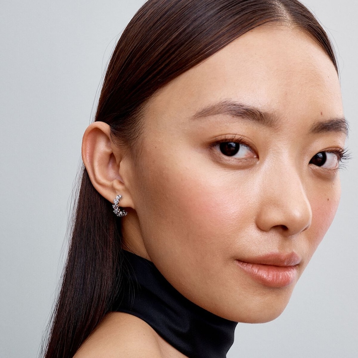 Immagine prodotto Pandora Sparkling Heart Open Hoop Earrings (Argento 925)