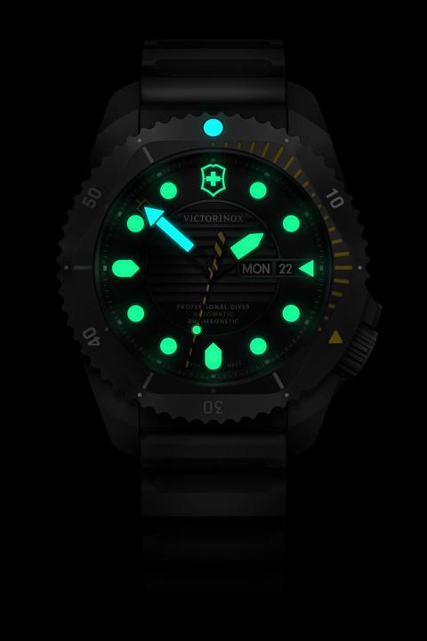 Actual product image Victorinox Dive Pro Automatic (Diving watch, 43 mm)