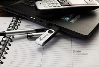 Actual product image MediaRange Memory Drive 2.0 Swivel (8 GB, USB-A)