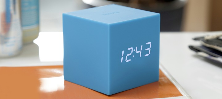 Actual product image Gingko Gravity Cube Click Clock