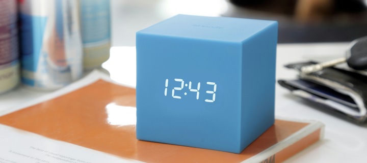 Actual product image Gingko Gravity Cube Click Clock