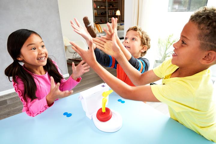 Image du produit Mattel Games Toilettes Folies - Jeu de Société Enfants - 5 ans et + (Italien, 2 - 4 Joueur)