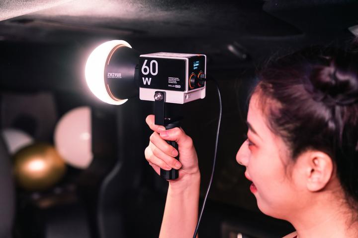 Actual product image Zhiyun Molus G60 Combo Black (Video light)