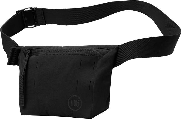 D_b_ The Makeløs M Fanny Pack Black Out