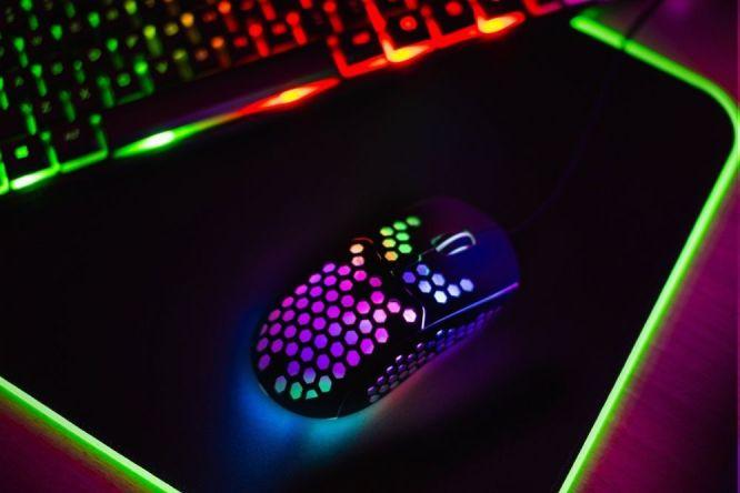 Productafbeelding Art optische muis voor gamers 6400DPI USB RGB AM-99 ultra licht (Bedraad)