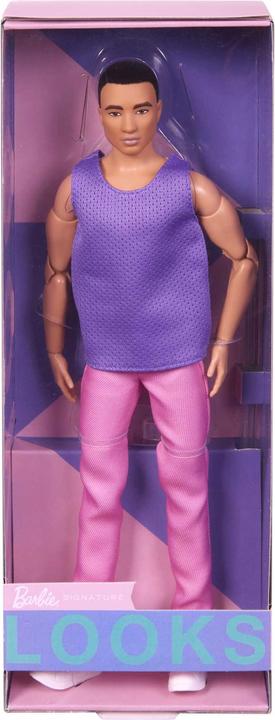 Productafbeelding Barbie Signature Looks 17 - Ken, Roze Shirt