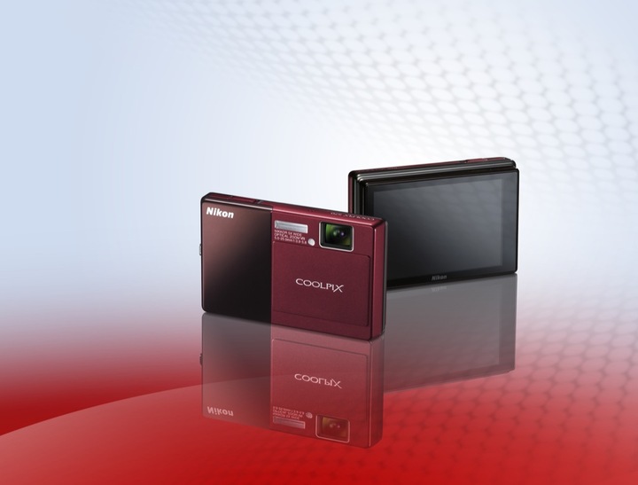 Image du produit Nikon Coolpix S70, 12Mpixels, zoom 5x, écran tactile OLED, rouge