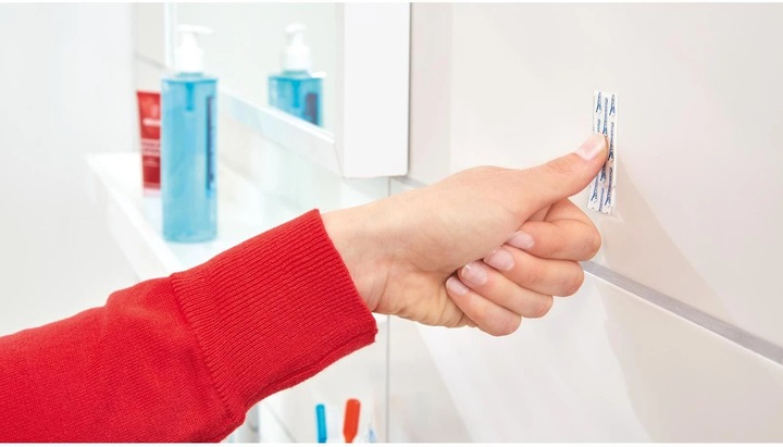 Produktbild tesa Powerstrips Klebehaken SMALL Eckig - 3 x selbstklebende Wandhaken
