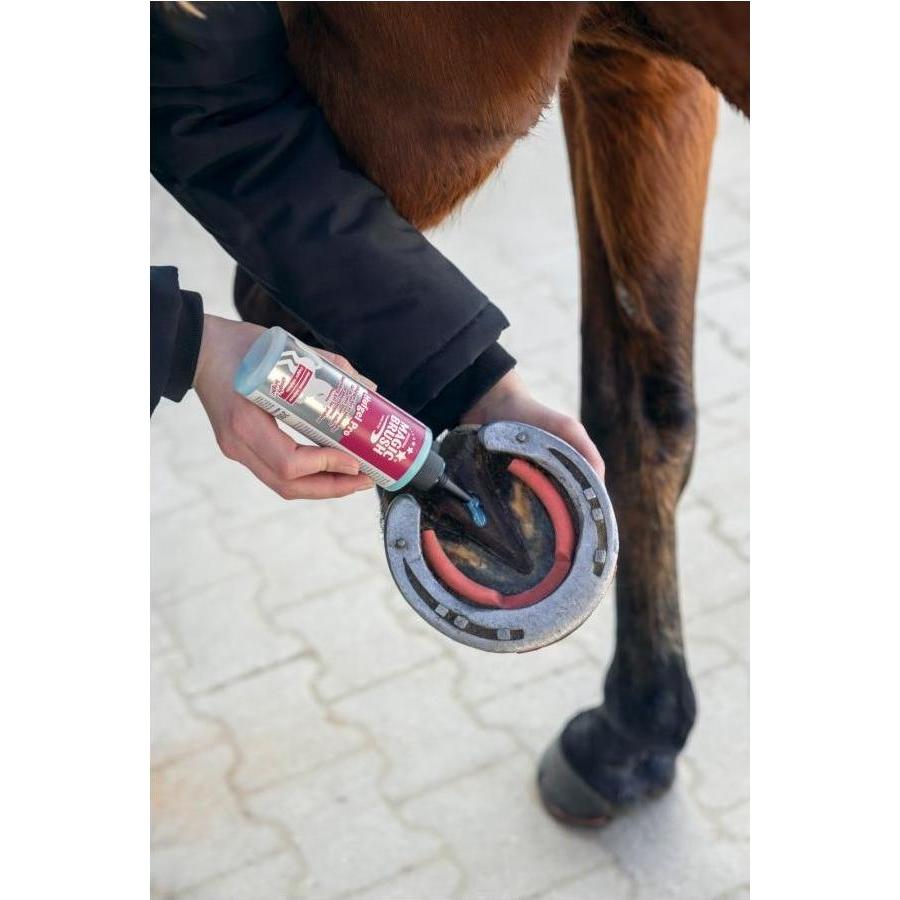 Gel rafraichissant cheval pour sabots Covalliero MagicBrush Pro