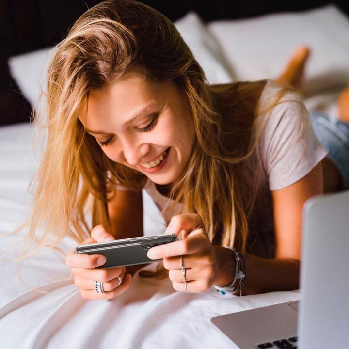 Immagine prodotto Spigen Ultra Ibrido (Samsung Galaxy S21 FE)