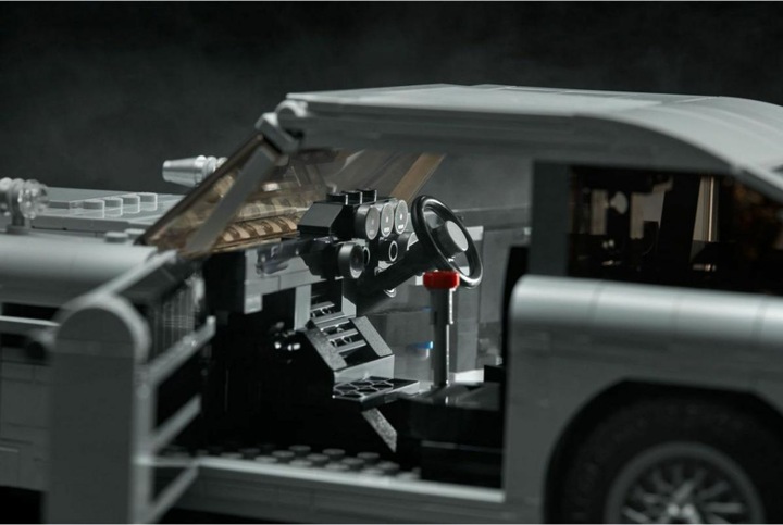 Produktbild LEGO Aston Martin DB5 (10262, LEGO Creator Expert)