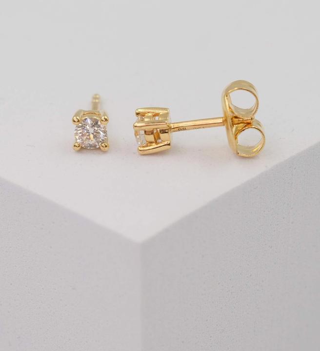 Actual product image Muau Stud earrings 4-handle setting (Silver, Yellow gold 750)