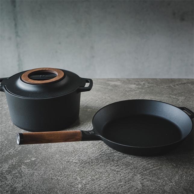 Actual product image Fiskars Norden frying pan, 24cm (Frying pan, Cast iron, 24 x 11.20 cm)