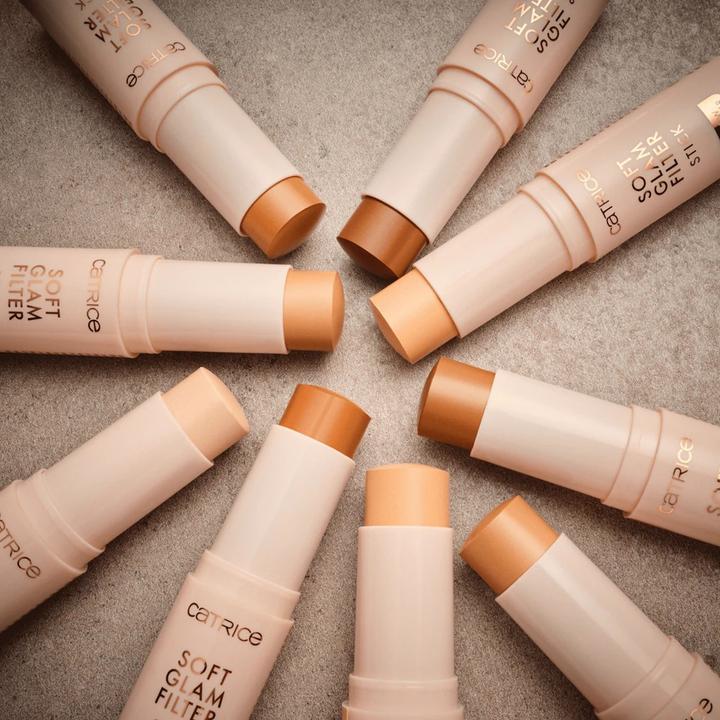 Actual product image Catrice Soft Glam Filter Stick (020, Light - Medium)