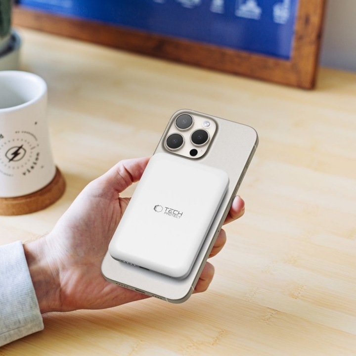 Actual product image Tech „Powerbank Tech-Protect“ PB10 LifeMag 5000 mAh Baltasis (5000 mAh, 15 W)
