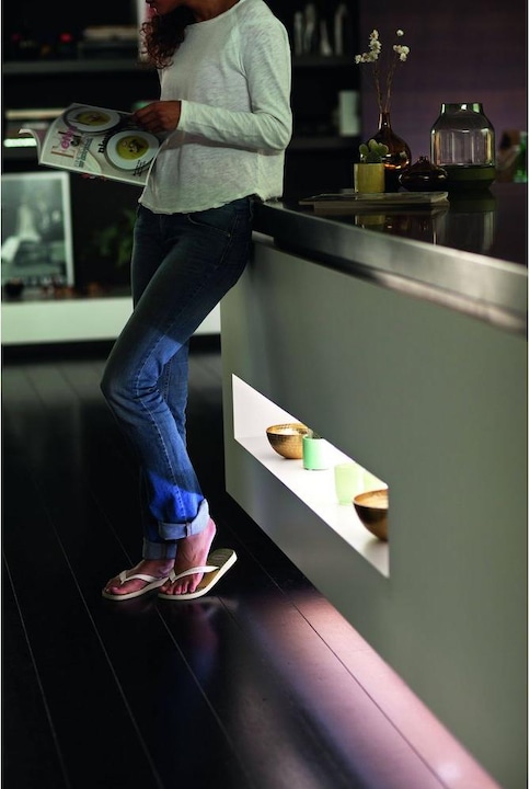 Actual product image Philips Hue Lightstrips BT Extension (RGBW, 100 cm, Indoor)