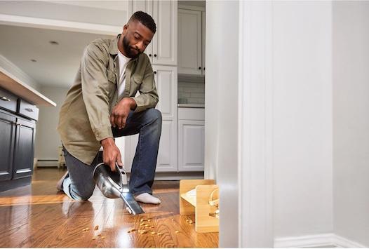 Actual product image Black & Decker DVD320J Dustbuster