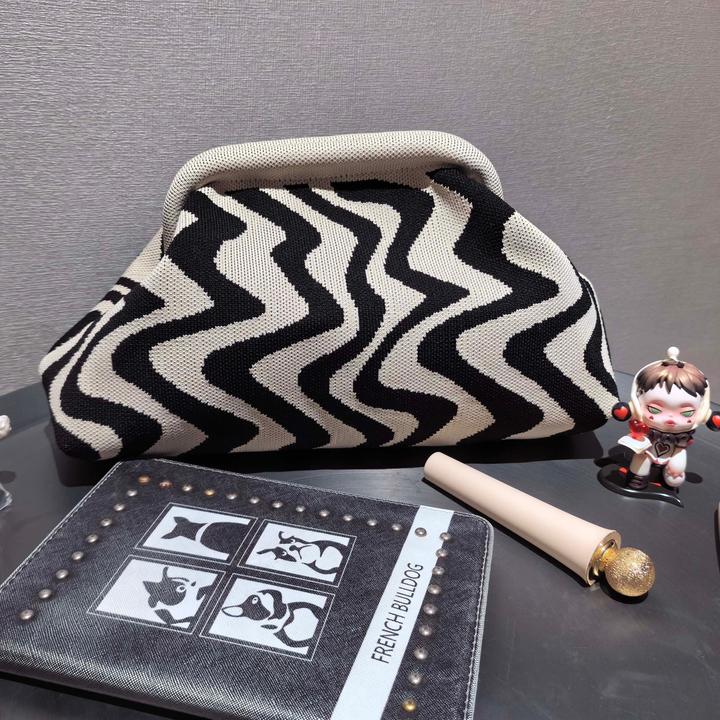 Actual product image Only-Bags.Store Gestrickte Polyester Kosmetiktasche, grosse Kapazität Streifenmuster, lässig vielseitig Zip Tasche