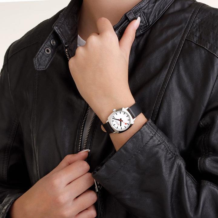 Produktbild Mondaine Petite Cushion (Analoguhr, 31 mm)