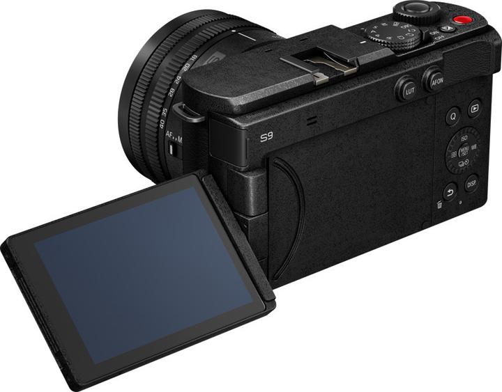 Actual product image Panasonic Lumix S9 Kit (18 - 40 mm, 24.20 Mpx, Full frame)