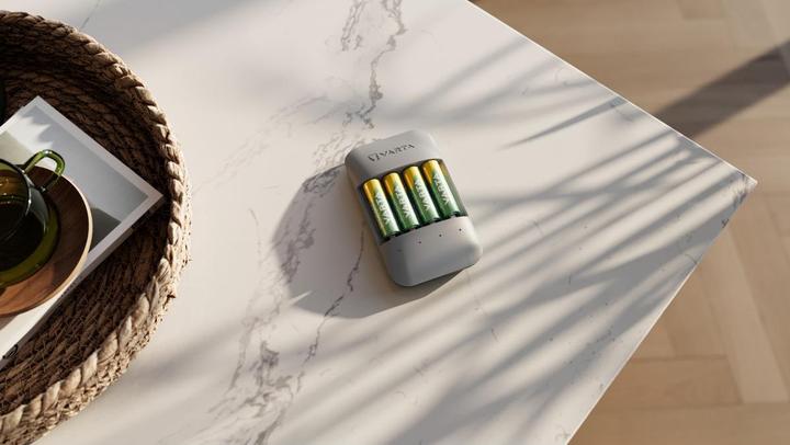 Image du produit Varta Eco Charger Pro Recycled (1 pcs, AAA, 800 mAh, Piles rechargeables + chargeur)