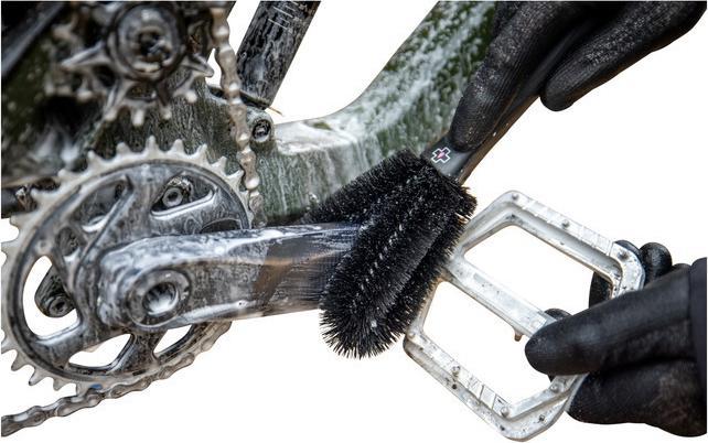 Actual product image Muc-Off Brush-2 Prong (936 ml, Brush)