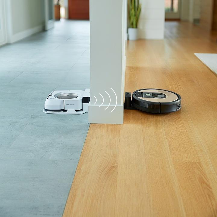 Actual product image iRobot Roomba 976