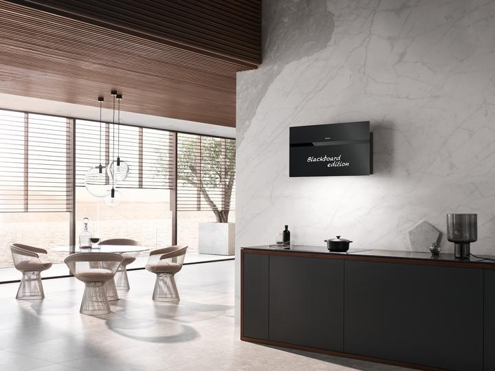 Actual product image Miele DA 9299 W Screen blbo (Wall hood)