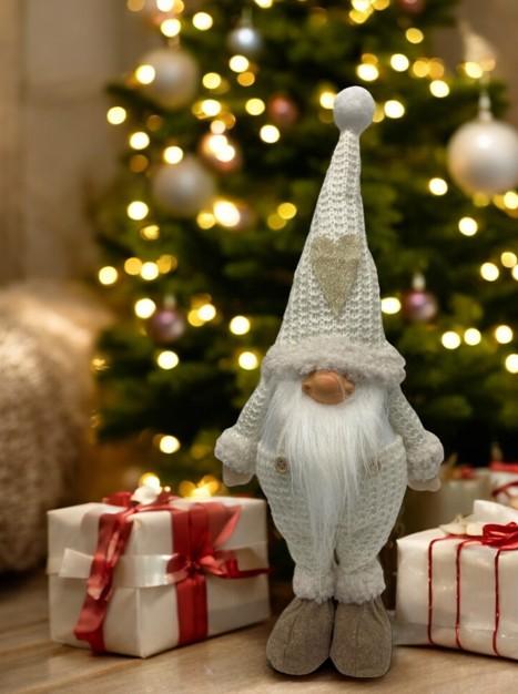 Produktbild GuGus Deko Wichtel Santa stehend Junge L:10cm B:18cm H:43cm