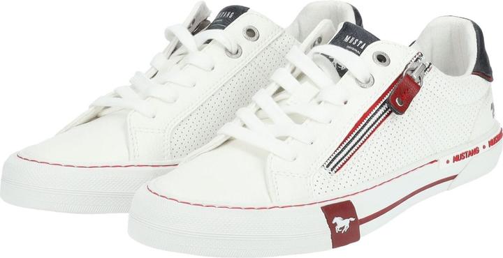 Actual product image Mustang Sneaker (36)