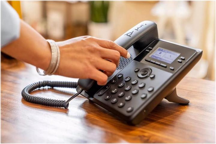 Actual product image Poly Edge B30 VoIP phone with caller ID/call waiting function