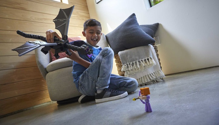 Actual product image Minecraft Ultimate Ender Dragon with Steve