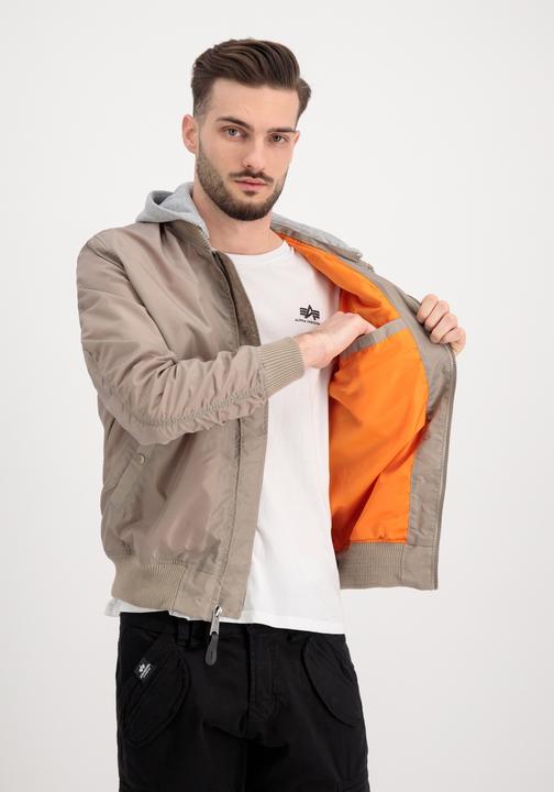Immagine prodotto Alpha Industries Bomber con cappuccio integrato e tag Remove Before Flight (XL)