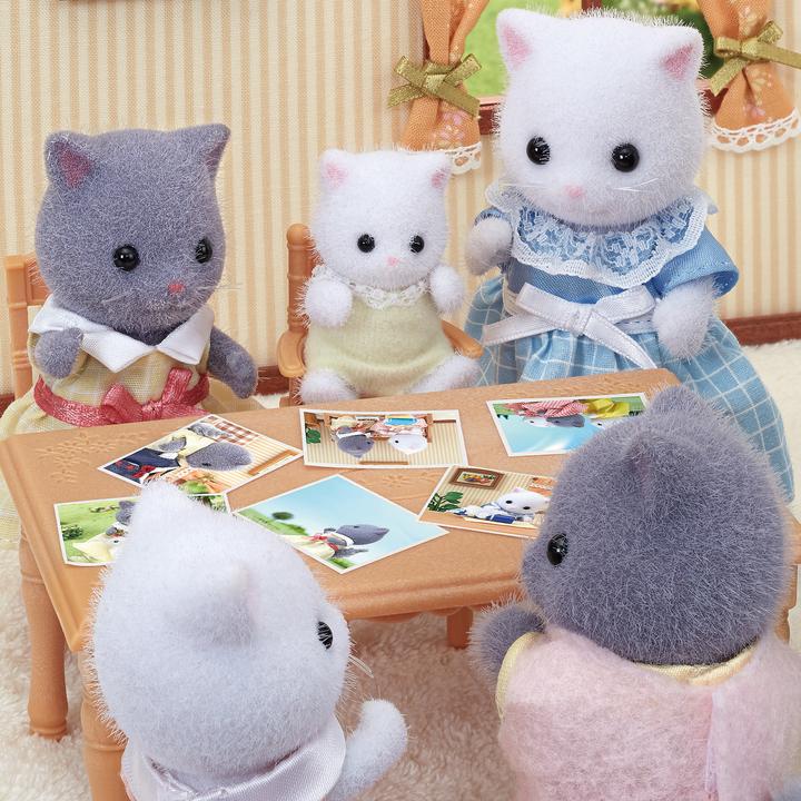 Image du produit Sylvanian Families Bébé chat persan